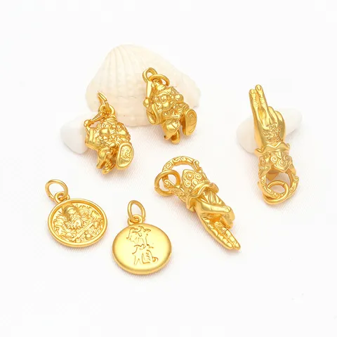 Ancient Style Sand Gold Buddha Hand Pendant Copper Lucky Character Charm For DIY Jewelry Making Necklace Bracelet Women Men Accessories