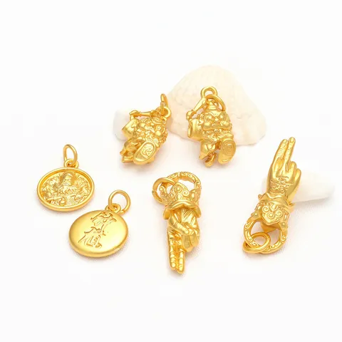 Ancient Style Sand Gold Buddha Hand Pendant Copper Lucky Character Charm For DIY Jewelry Making Necklace Bracelet Women Men Accessories