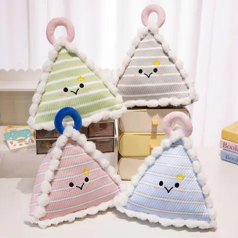 Juego de Almohada y Manta Triangular de Seda de Hielo de Dibujos Animados Manta Portátil de Viaje para Oficina Hogar Verano Felpa