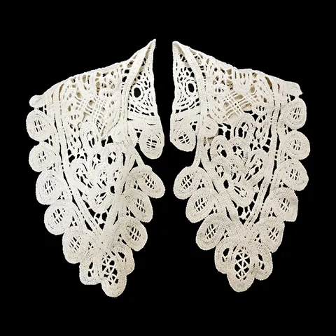 Vintage Polyester Lace Fake Collar Symmetrical Embroidery Hollow Out Doll Collar Detachable Chest Lace For Women Clothing Accessory
