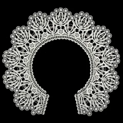 Elegant Milk Silk Embroidered Fake Collar For Women Hollow Out Floral Lace Detachable Peter Pan Collar Clothing Accessory