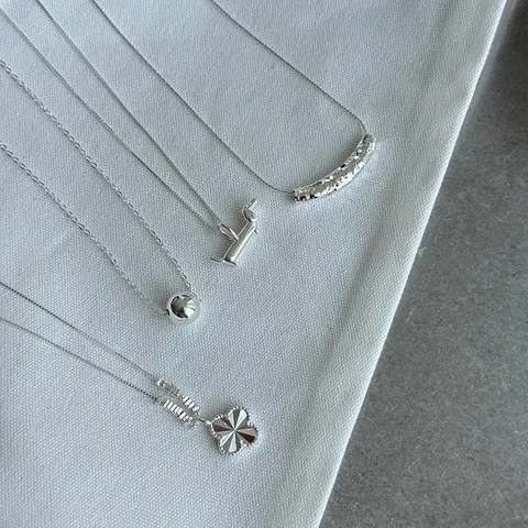 925 Sterling Silver Minimalist Necklace For Women CNC Shattered Ice Texture Clover Dog Flower Pendant Charm Cloker Daily Fashion Jewelry