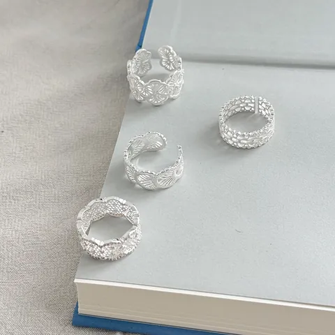 925 Sterling Silver Lace Hollow Ring For Women Fashion Rhinestone Inlaid Open Finger Ring Vintage Palace Style Jewelry Gift