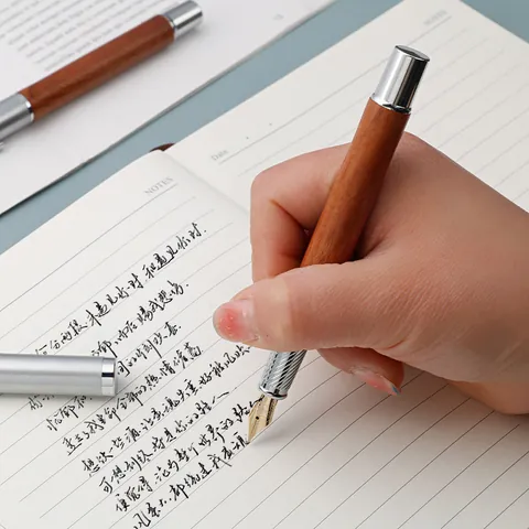 Luxus Business Huangtan Holz Füllfederhalter Metall Iridium Feder Signierstift Für Studenten Absolventen Lehrer Büro Geschenk