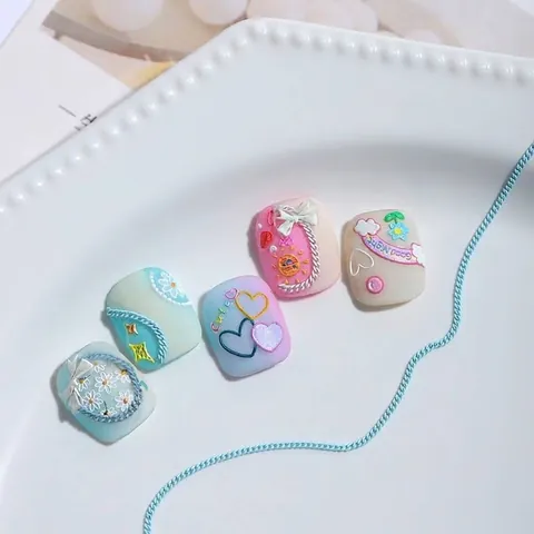 Metallische Bunte Nagelkunst Kette Dekoration Ultradünne Quaste Maniküre Legierung DIY Zubehör Langes Design Für Damen Alltag Party