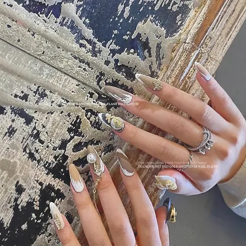French Luxury Gold Alloy Nail Art Decoration Rhinestone Artificial Pearl Bow Star Tassel Chain Nail Charms DIY Manicure Accessories