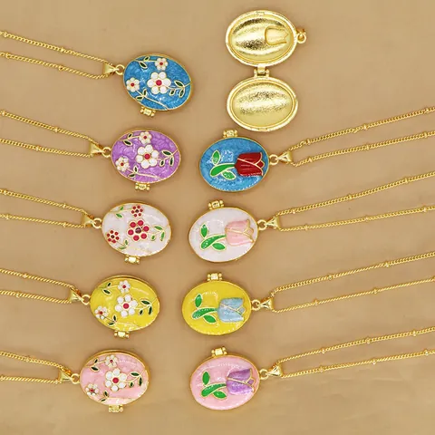 Vintage 18K Gold Plated Copper Oval Locket Necklace For Women Retro Enamel Floral Tulip Pattern Openable Photo Pendant Necklace Fashion Ins Style Jewelry Gift