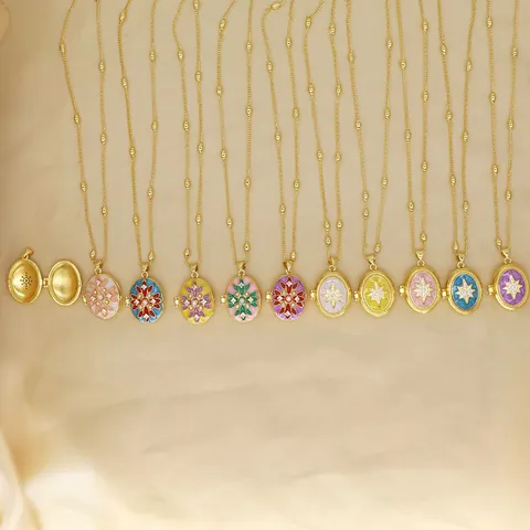 Vintage Oval Locket Necklace For Women Copper Electroplated Enamel Star Artificial Pearl Rhinestone Pendant Necklace Luxury Jewelry Gift