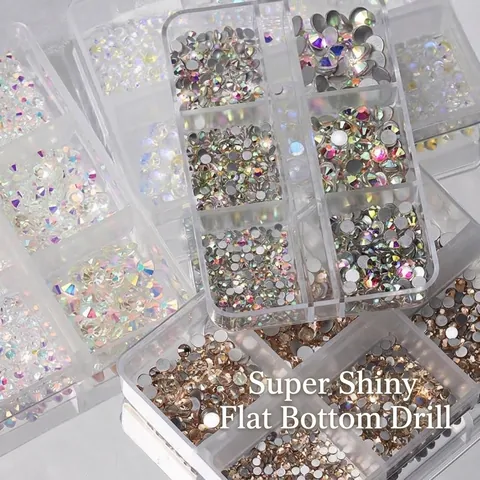 Nagelkunst Flache Rückseite Strasssteine 6-Raster-Box Gemischte Größen Transparent Irisierend Champagner Kristall Glas Edelsteine Für DIY Nagel Dekoration