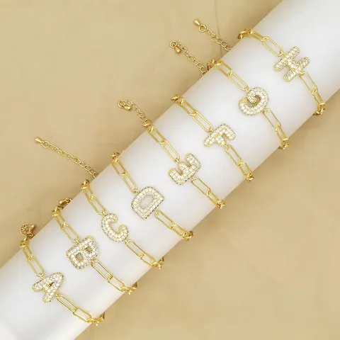 18K Vergoldetes Blasen-Initialen-Strass-Büroklammer-Kettenarmband Für Damen Personalisiertes Alphabet-Charm-Schmuckstück