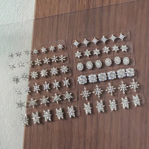 Sparkling Snowflake Zirconia Nail Art Charms With Alloy Artificial Pearl Inlaid Luxury DIY Christmas Decoration For Women
