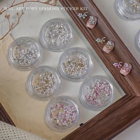 Pony Vorm Zirconia Nagelkunst Materiaal Kit Glanzend Ingelegde Strass Kunstparel Nieuwjaar Nagelkunst Decoratie DIY Accessoires