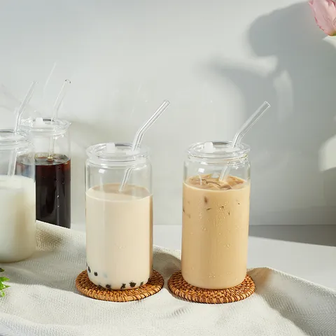 Hand Blown Borosilicate Glass Can Shaped Drinking Cup With Straw And Lid Clear Beer Can Glass For Iced Coffee Soda Juice