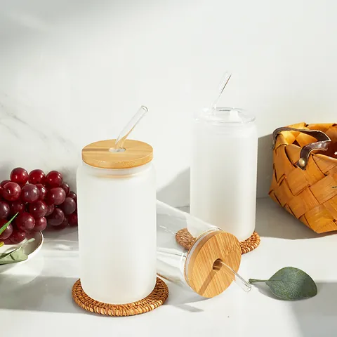 16oz Sublimation Glass Can With Bamboo Lid And Straw Clear Frosted Beer Can Shaped Soda Cup Hand-Blown Heat-Resistant Glassware