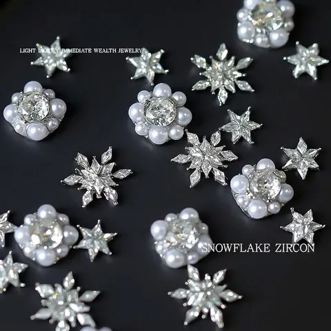 Sparkling Snowflake Zirconia Nail Art Charms With Alloy Artificial Pearl Inlaid Luxury DIY Christmas Decoration For Women
