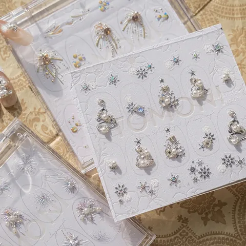 Weihnachten 3D-Relief-Nagelkunst-Aufkleber Strass Künstliche Perle Schneeflocke Feuerwerk Design DIY Maniküre Dekoration Aufkleber