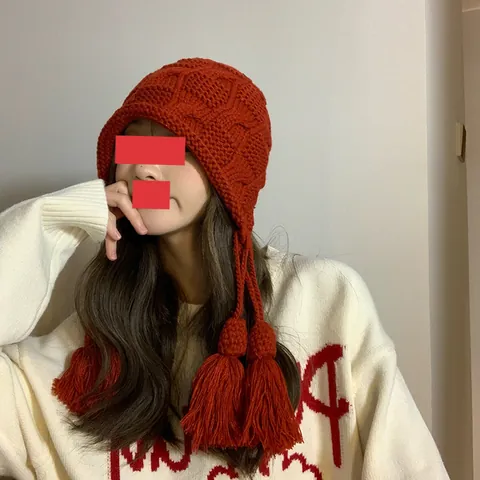 Berretto da Donna in Maglia di Lana Fatto a Mano Con Paraorecchie e Nappine Stile Giapponese Caldo Invernale per Capodanno Natale