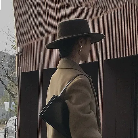 Vintage French Wool Felt Boater Hat Women Autumn Winter British Style Flat Top Fedora Wide Brim Elegant Hepburn Felt Hat