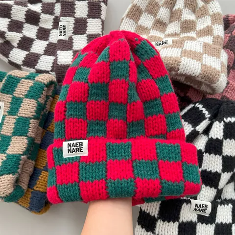 Damen Schachbrett Strickmütze Herbst Winter Dick Warm Acryl Beanie Lässige Karierte Mütze Mit Logo-Etikett