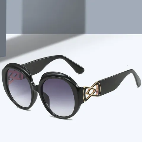 Women Vintage Oversized Round Sunglasses Gradient Lens Metal Geometric Temple Decoration Fashion Shades UV400 PC Frame Eye Wear