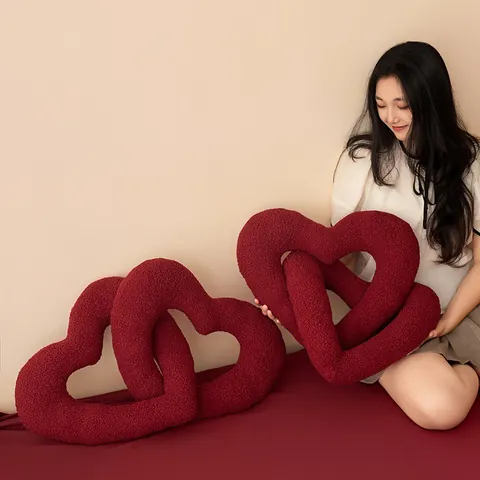 Rood Teddy Fleece In Elkaar Grijpend Hart Vormig Sierkussen Bruiloft Decoratie Romantische Concentrische Knoop Kussen Voor Sofa