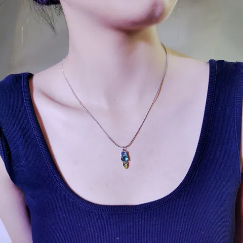 Minimalistische Titanstahl Mehrfarbige Strass Anhänger Halskette Mode Schlangenkette Schlüsselbeinkette Für Damen Schmuck