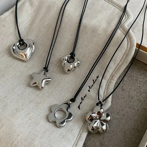 Koreanisch Minimalistisch Silber Geometrisch Anhänger Halskette Lange Schwarze Wachsschnur Pullover Kette Herz Stern Blume Schmuck Damen