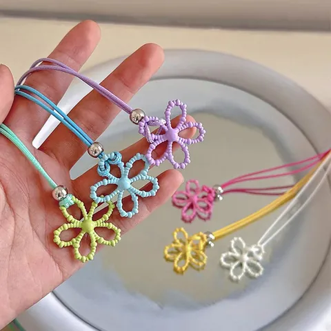 Bunte Dopamin Kette Hohl Blume Anhänger Halskette Für Damen Zinklegierung Lange Geflochtene Wachsseil Pullover Kette Schmuck