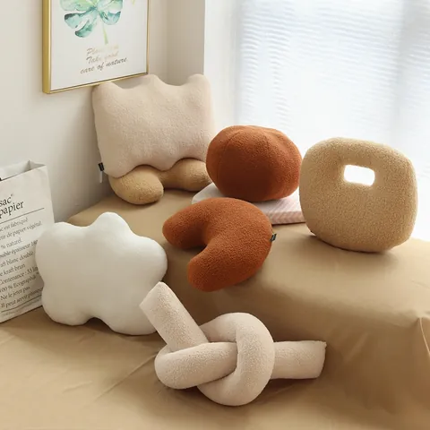 Coussin en Peluche Créatif Irrégulier Style Nordique INS Velours Teddy Doux Nœud Nuage Balle Beignet Forme Cactus Coussin Décoratif Canapé Décoration Maison