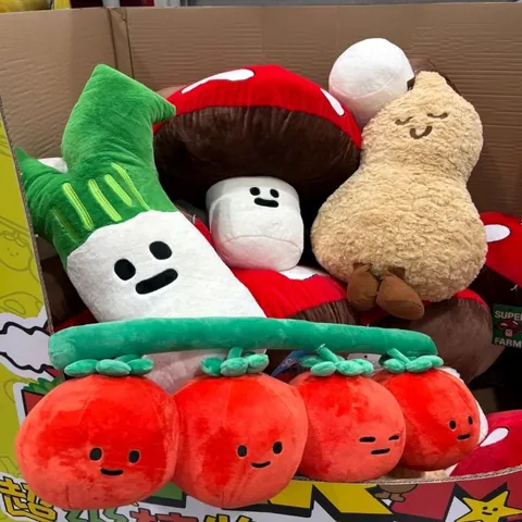 Cartoon Fun Vegetable Plush Pillow Soft Stuffed Tomato Green Onion Mushroom Peach Peanut Home Decor Soft Cushion Throw Pillow For Sofa Bedroom Office