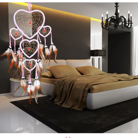 Attrape-Rêves Forme de Coeur 5 Anneaux Fait à la Main Avec Plumes Naturelles Style Indien Décoration Murale pour Chambre Maison Bureau Cadeau