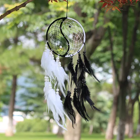 Capteur de Rêves Fait à la Main Style Amérindien Yin Yang Tai-Chi Avec Plume Naturelle Anneau en Fer Décoration Maison Voiture