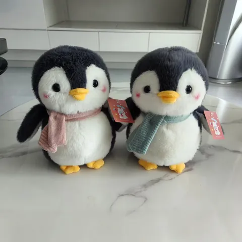 Süßer Pinguin Plüschtier Mit Schal Weiches Langhaar-Plüsch Stofftier Puppe Für Kinder Abschluss Geburtstag Geschenk Home Dekor