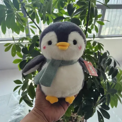 Süßer Pinguin Plüschtier Mit Schal Weiches Langhaar-Plüsch Stofftier Puppe Für Kinder Abschluss Geburtstag Geschenk Home Dekor