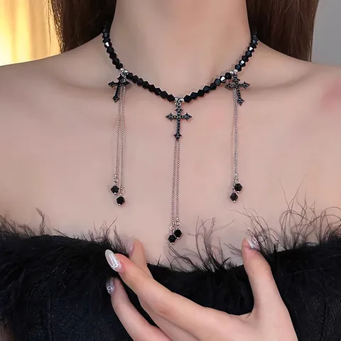 Collana Choker Gotica con Perline di Cristallo Nero per Donna Stile Dark Ciondolo a Croce con Nappe in Lega Gioielli Strass