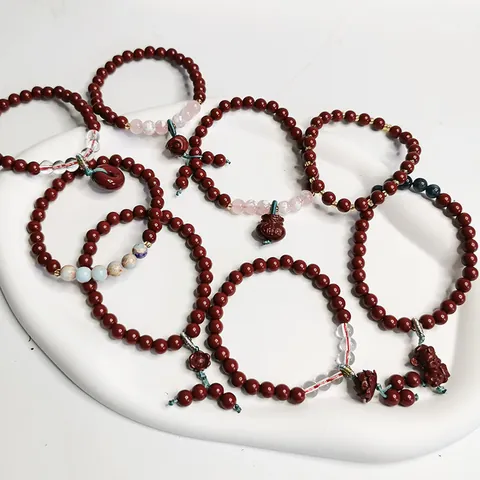 Neu-chinesischer Stil Perlenarmband Für Damen Vintage Rot Glas Lampwork Armband Mit Lotus Friedensschnalle Glücksbeutel Anhänger Schmuck Geschenk