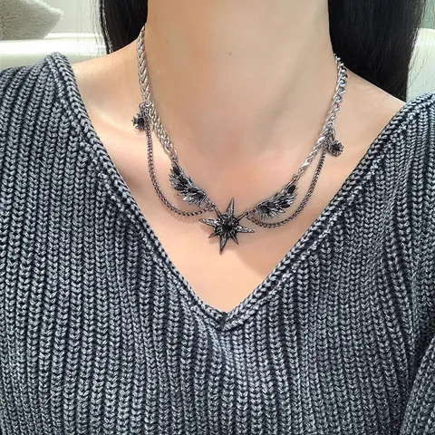 Collana con Pendente a Forma di Stella e Ala Gotica Scura Y2K Sottocultura Punk in Acciaio al Titanio Lega con Strass