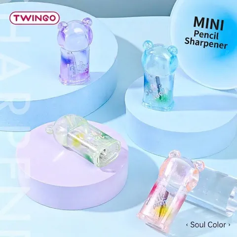 Cute Bear Shaped Manual Pencil Sharpener Translucent Colorful Single Hole Portable Plastic Sharpener For Student Office Stationery Supplies