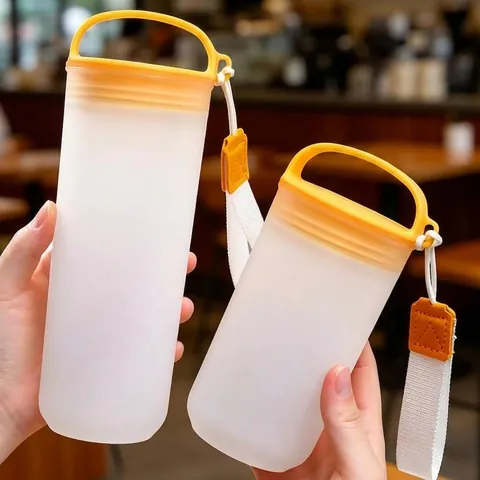Minimalistische Draagbare Waterbeker Polypropyleen Matte Koffiemok Met Draagriem Grote Capaciteit Auto Reisbeker Kantoor Drinkgerei Voor Studenten