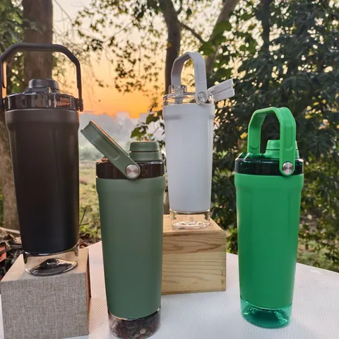 Large Capacity Stainless Steel Shaker Bottle With Storage Compartment Leakproof Insulated Sports Protein Cup For Gym Outdoor