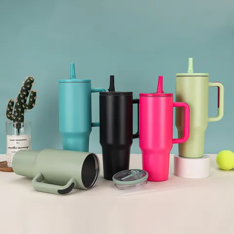 Large Capacity Stainless Steel Vacuum Insulated Tumbler With Handle And Straw Portable Leakproof Car Cup Travel Mug For Hot Cold