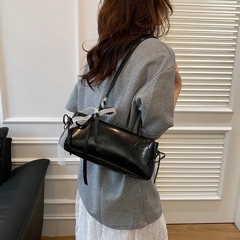 Sac Baguette en PU Brillant Tendance pour Femmes Chic Nœud en Dentelle Sac sous le Bras Sac à Épaule Minimaliste Couleur Unie