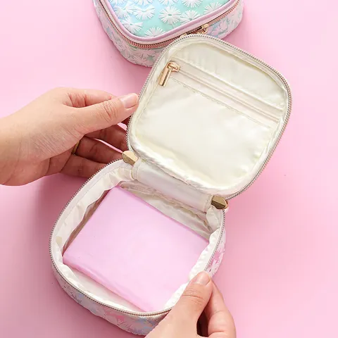Kawaii Daisy Embroidery Mesh Sanitary Napkin Storage Bag Gradient Portable Menstrual Pad Pouch With Bowknot Pearl Zipper Travel Organizer For Women Girls