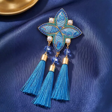 New Chinese Style Blue Embroidery Tassel Brooch Alloy Artificial Pearl Rhinestone Pin For Cheongsam Elegant Ethnic Jewelry