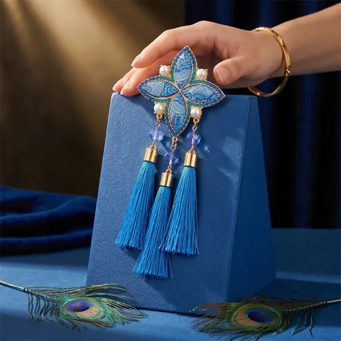New Chinese Style Blue Embroidery Tassel Brooch Alloy Artificial Pearl Rhinestone Pin For Cheongsam Elegant Ethnic Jewelry