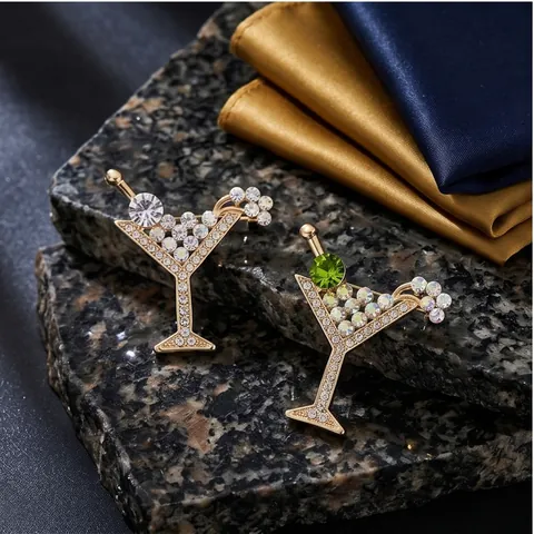 Broche De Moda Copa De Vino Aleación Incrustaciones De Strass Pin De Copa De Cóctel Joyería Para Trajes Mujeres Hombres Accesorios De Corsage