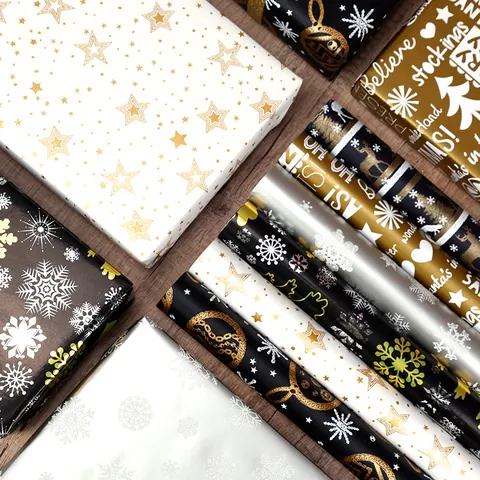 Großformatiges Weihnachtsgeschenkpapier Rolle Weißes Kraftpapier Feiertag Rentier Schneeflocke Stern Muster Geschenkpapier