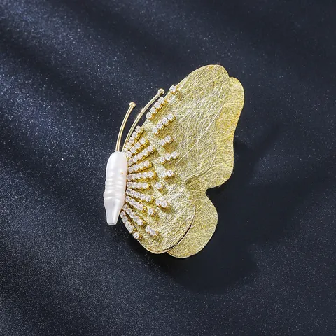 Luxus Messing Schmetterling Brosche Mit Süßwasserperle Und Zirkonia Exquisite Vergoldete Gebürstete Metall Nadel Für Damen Anzug