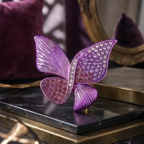 Élégante Broche Papillon Violette pour Femmes Broche en Strass Vintage de Haute Qualité pour Costume Manteau Banquet Fête Bijoux