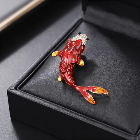 Broche Carpe Koi en Émail Rouge Style Chinois Vintage pour Femmes Broche en Alliage de Zinc Strass Carpe Accessoire de Corsage de Costume